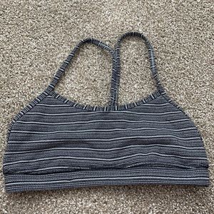 Lulu lemon sports bra size 6
